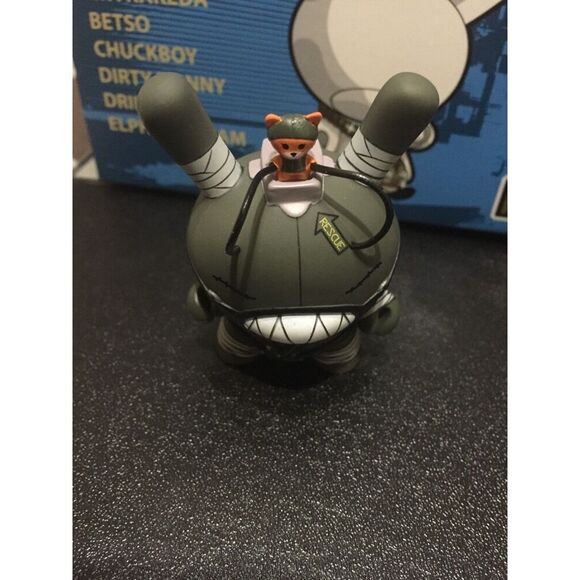 Kidrobot Dunny 2011 Series 3" Chuckboy Trikky Rider 2/20 Collectible Toy Vinyl - Picture 1 of 8